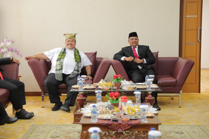 Pj Gubernur Safrizal Jemput Kedatangan Anggota V BPK RI