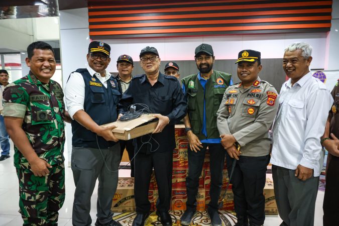Percepat Pengiriman Bantuan! Dirjen Adwil Kemendagri Turun Langsung ke Bandara Rembele