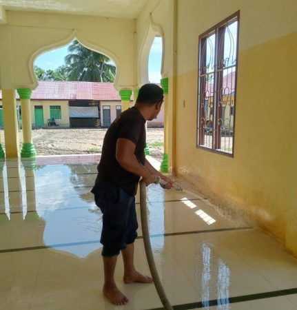 Safrizal ZA Apresiasi Damkar Bersihi Jalan hingga Sekolah