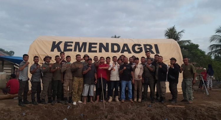 Tanggap Bencana di Pidie Jaya, Ditjen Bina Adwil Dirikan Tenda Posko Bersama Satpol PP-Satlinmas